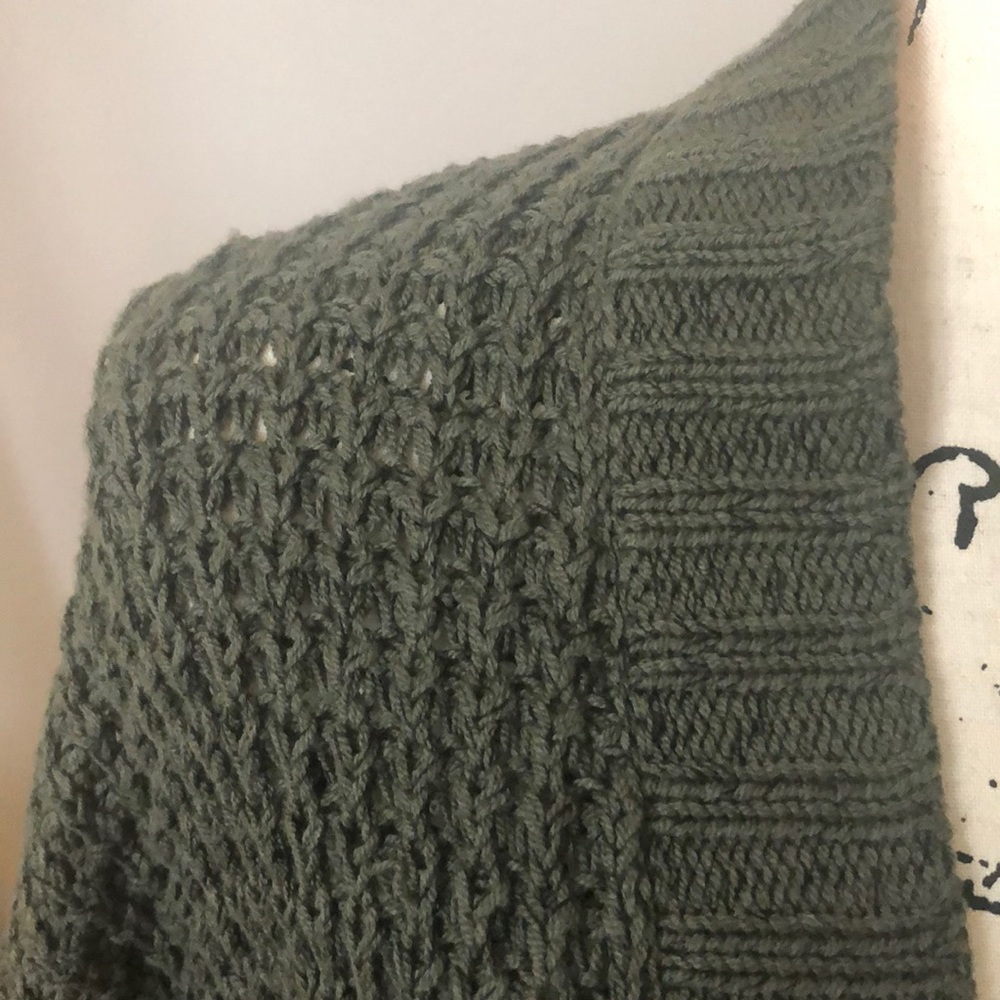 EXPRESS Sweater - Picture 3 of 8